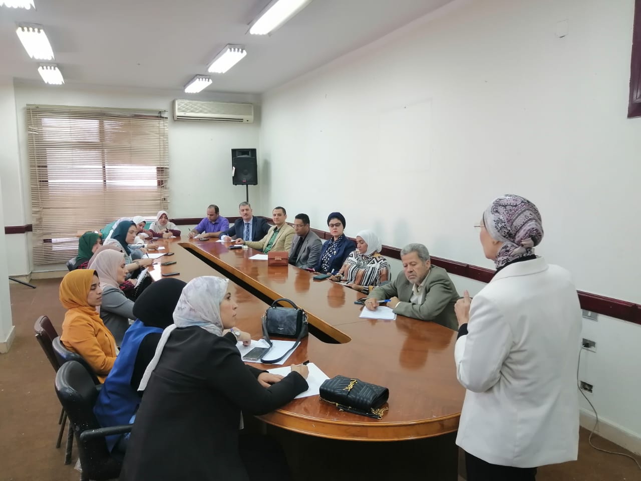 إجتماع مع مديري وحدات الجوده بالكليات ومنسقي معيار القياده والحوكمه بالكليات 11/11/2025